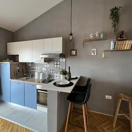 Maroon - Savrsen Pogled I Miran Odmor