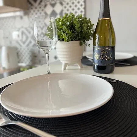 Maroon - Savrsen Pogled I Miran Odmor Apartamento Lovran