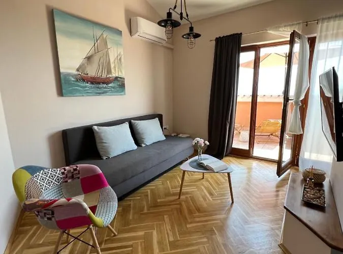 Maroon - Savrsen Pogled I Miran Odmor Apartmán